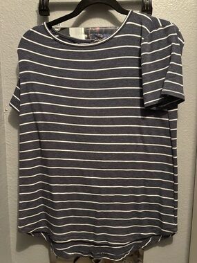 Women's charcoal Striped Short-Sleeve Tee